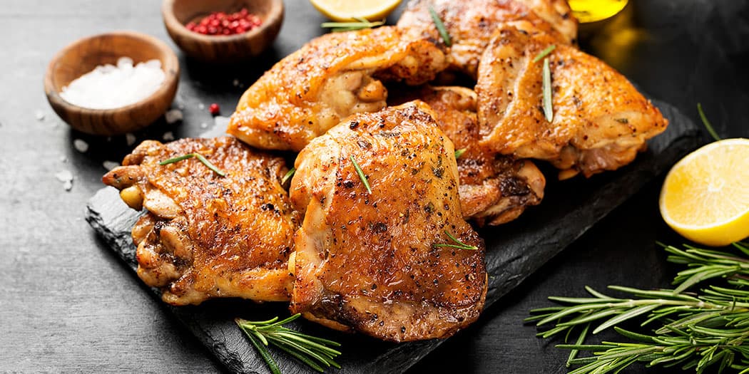 how-long-to-bake-chicken-thighs-hero